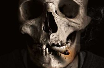 اثرات دود سیگار بر فرد سیگاری و اطرافیانش