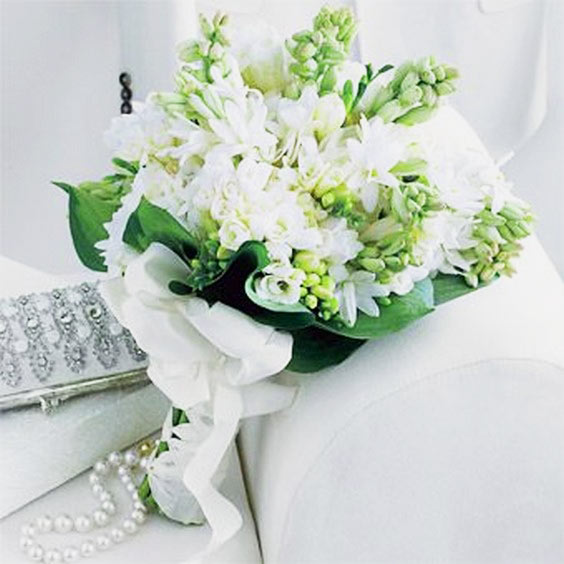 دسته گل عروس با گل مریم