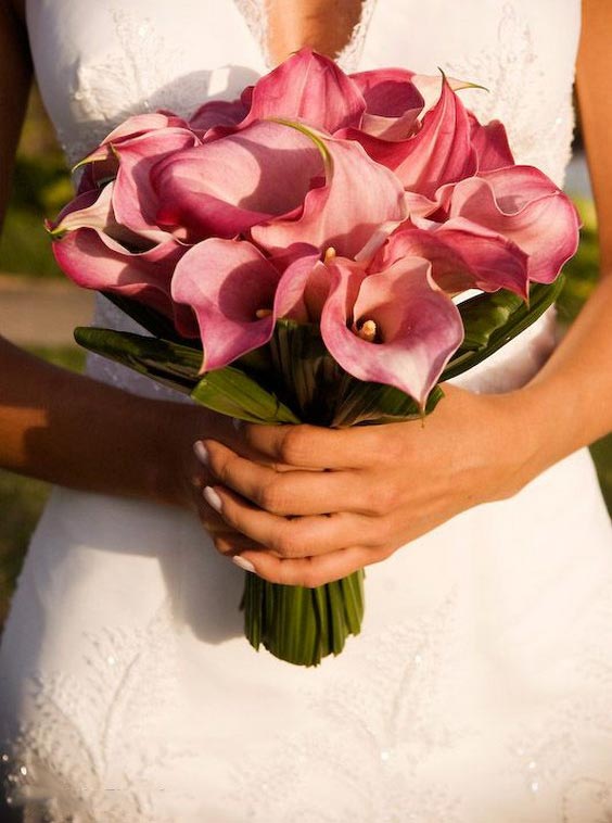 دسته گل عروس با گل شیپوری رنگی