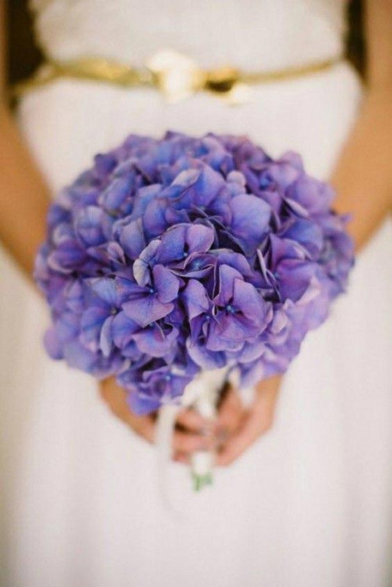 دسته گل عروس با هورتانسیا بنفش