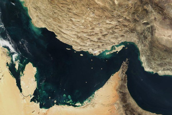 عمق آب در اقیانوس هند و خلیج فارس چقدر است؟