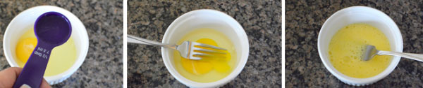 آماده کردن تخم مرغ برای روی خمیر 