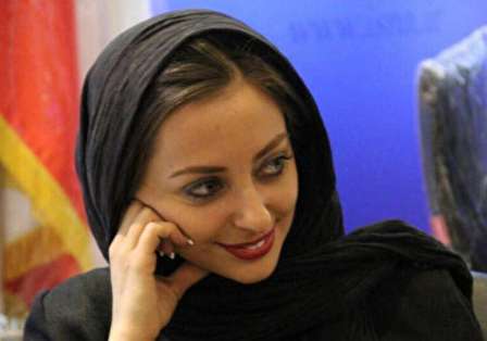 نفیسه روشن در ورزشگاه آزادی (فیلم)