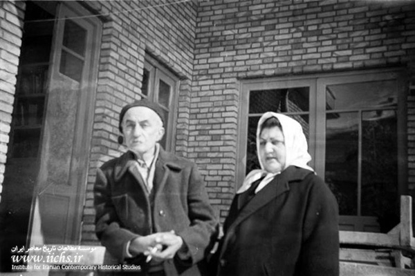 نیما یوشیج و همسرش عالیه جهانگیر