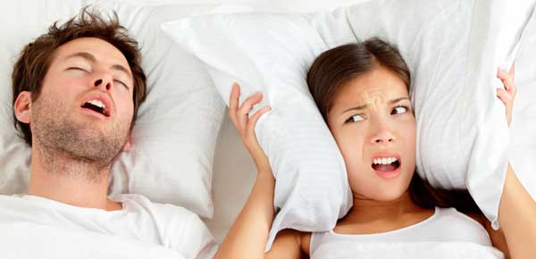 آپنه یا قطع تنفس در خواب می‌تواند باعث خستگی مفرط طی روز شود.