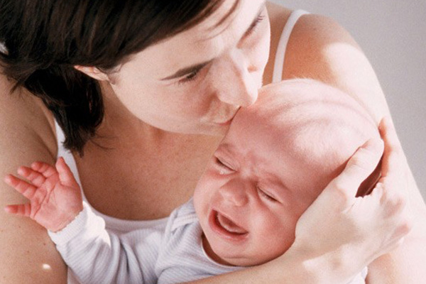 شیر نخوردن نوزاد - گریه نوزاد