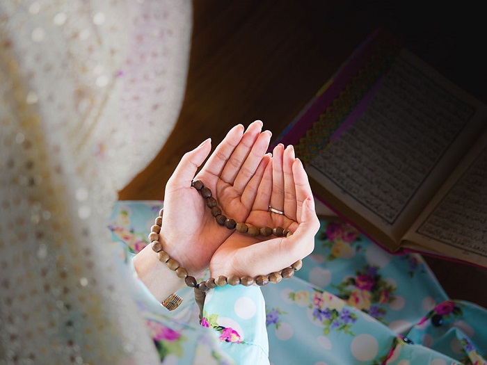 نماز وحشت چیست و چگونه خوانده می‌شود؟