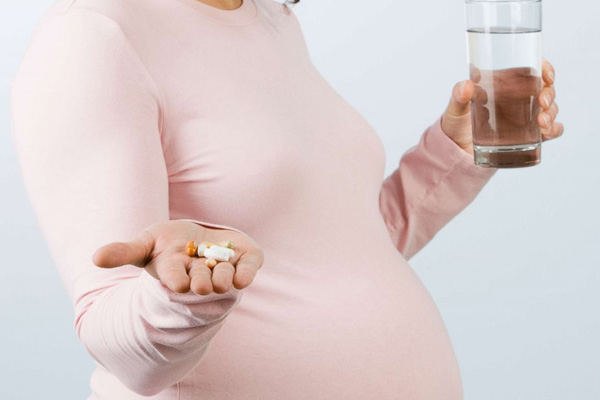 آموکسی سیلین در بارداری، دارویی ایمن یا خطرناک؟