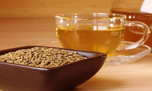 درمان سنتی سینوزیت (درمان خانگی) با نوشیدن چای شنبلیله