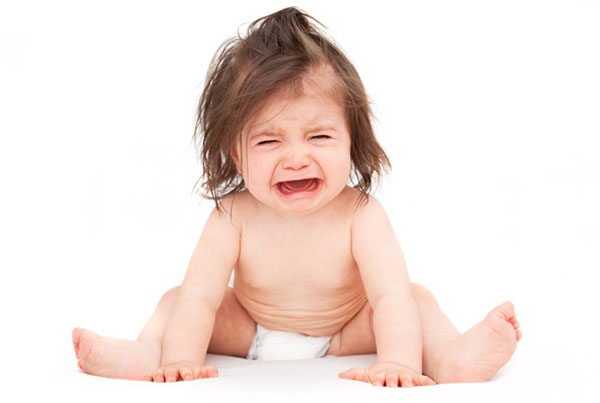 نوزادانی که خیلی گریه می‌کنند ممکن است این گریه ناشی از گرمی زیاد یا سردی معده باشد.