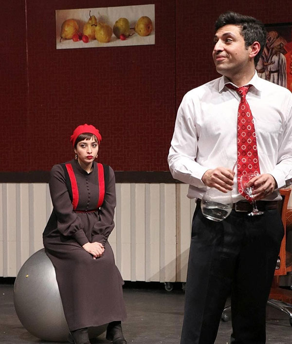 اشکان خطیبی و آناهیتا درگاهی در تئاتر