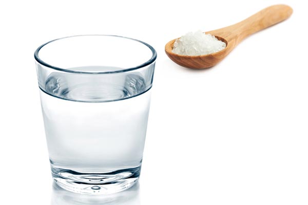 آب نمک برای درمان آبسه
