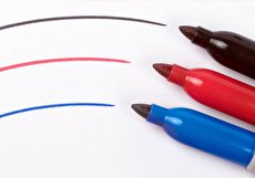راهکارهایی برای پاک کردن لکه ماژیک از روی ۲۰ سطح مختلف