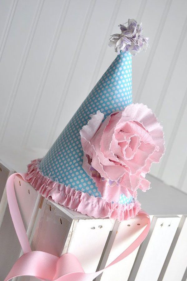 انواع ایده برای ساخت کلاه تولد دخترانه با گل پارچه‌ای