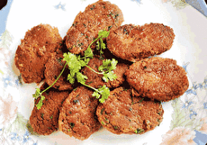 طرز تهیه کتلت سویا؛ کتلت خوشمزه گیاهی