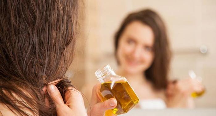 آیا روغن زیتون به تقویت و پر پشت شدن موها کمک میکند؟ آیا روغن زیتون به تقویت و پر پشت شدن موها کمک میکند؟