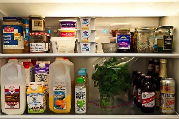 کدام مواد غذایی را درون یخچال نگهداری کنیم؟