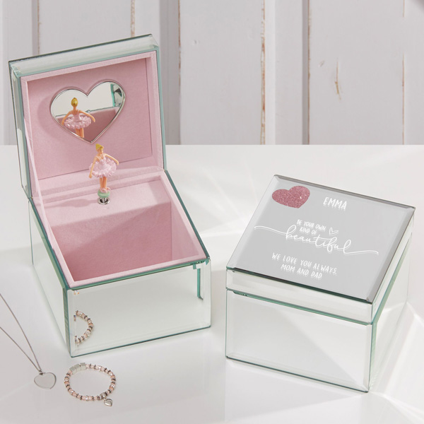 جعبه جواهرات برای کادوی ولنتاین دختر