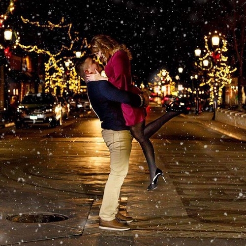 عکس زمستانی رمانتیک دو نفره با ایده‌ای نو و متفاوت