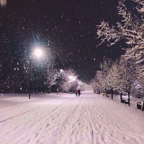 تصویر زیبا زمستان برف رمانتیک