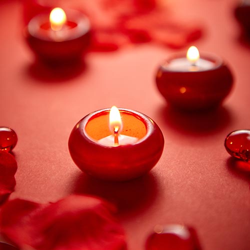 عکس شمع و پروانه عاشقانه