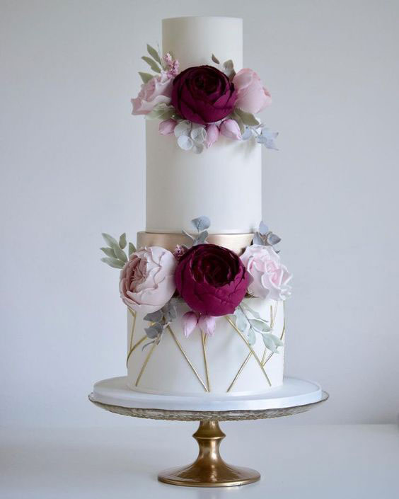 مدل کیک عروسی و نامزدی سه طبقه فوندانت