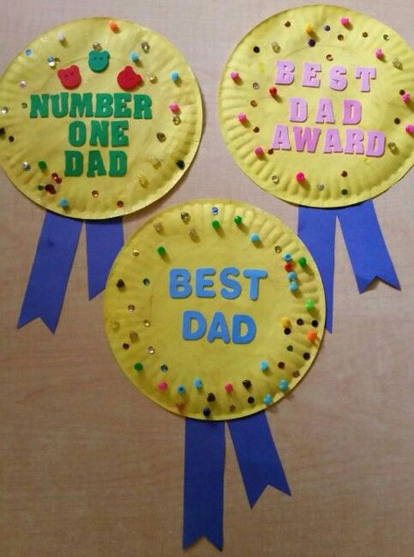 مدال بهترین پدر با بشقاب کاغذی برای ساخت کاردستی برای روز پدر