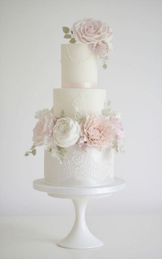 کیک عروسی سه طبقه با شکوه