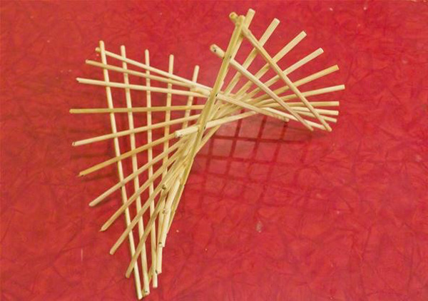 شکل هندسی تزیینی برای کاردستی با سیخ چوبی