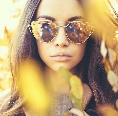 عینک آفتابی زنانه مدل آینه‌ای با لنز طلایی