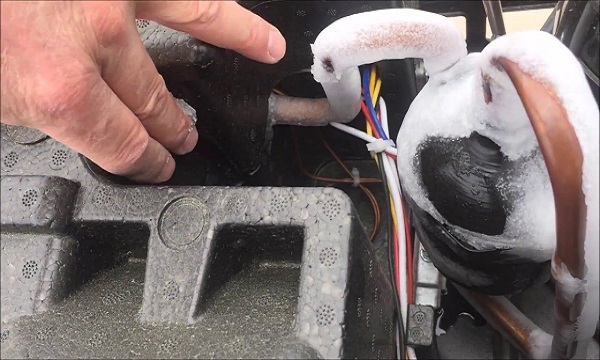 یخ زدن کولر گازی به دلیل حبس شدن هوای خنک