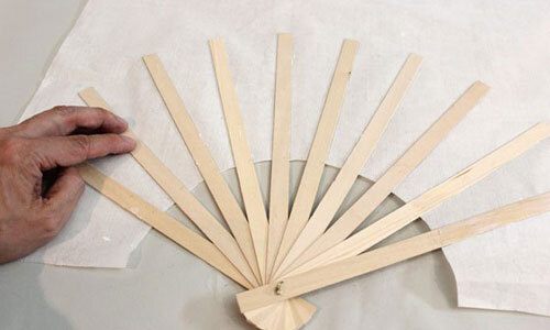 آموزش ساخت بادبزن کاغذی ساده و با چوب بستنی