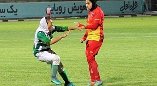 دعوای شدید دختران فوتبالیست در لیگ برتر (عکس)