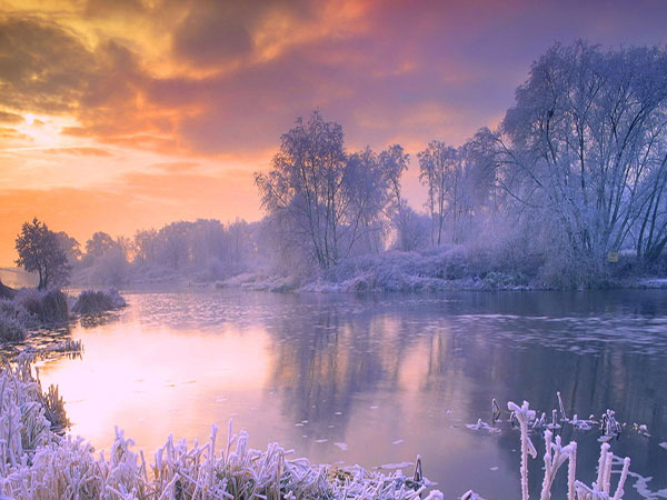 عکس طبیعت زمستانی دریاچه