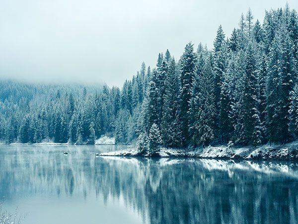 عکس طبیعت زمستانی دریاچه