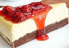 طرز تهیه چیز کیک آلبالو به ۳ روش