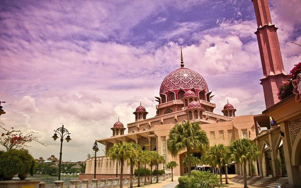 مسجد پوترا از بهترین مقصدهای گردشگری مالزی