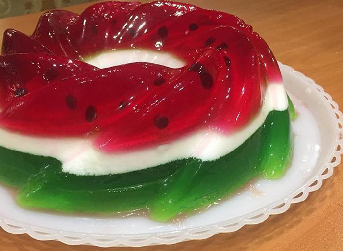 طرز تهیه ژله هندوانه قالبی + ژله بستنی هندوانه قالبی / طرز تهیه ژله هندوانه