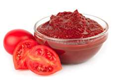 طرز تهیه رب گوجه خانگی به ۲ روش (با اجاق گاز و نور خورشید)