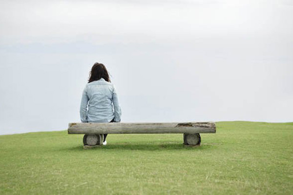 جملات سنگین تنهایی؛ ۴۵ جمله بی‌نظیر درباره تنها بودن