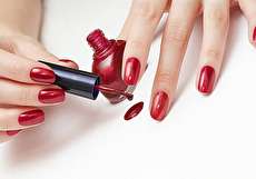 فرق ژلیش با کاشت ناخن + مزایا و معایب کاشت و ژلیش ناخن