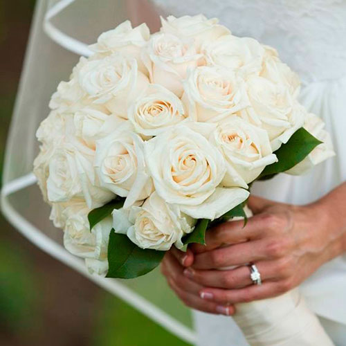 عکس دسته گل عروس با رز سفید
