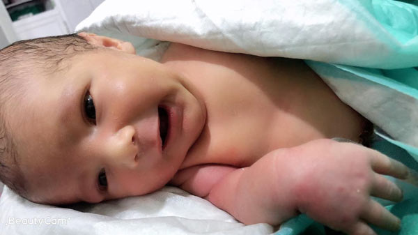 بچه شهربانو منصوریان به دنیا آمد + واکنش چهره‌ها (عکس)
