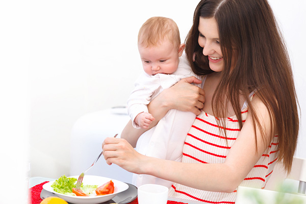 مواد غذایی برای تقویت شیر مادر 