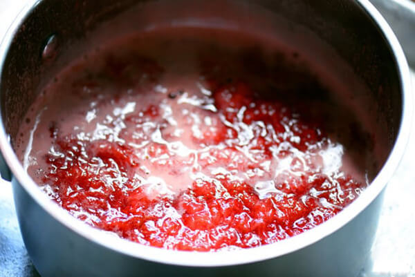 پختن توت فرنگی
