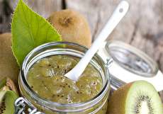 طرز تهیه کمپوت کیوی به ۲ روش ساده و سریع