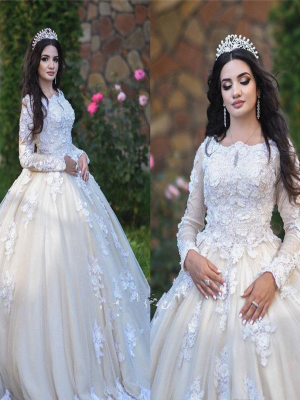 لباس عروس گل‌برجسته عربی