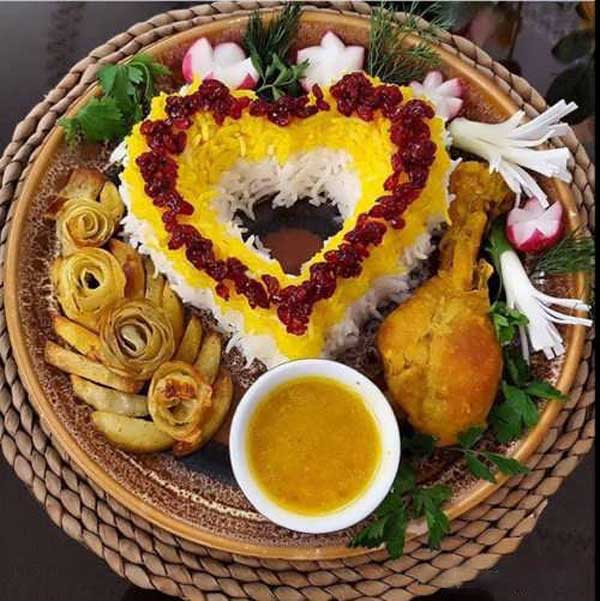 روش‌های تزئین مرغ به عنوان غذای عروس و داماد