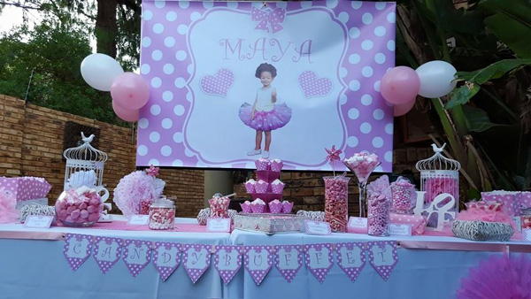 ایده‌های جذاب برای تزئین میز تولد دخترانه در فضای باز