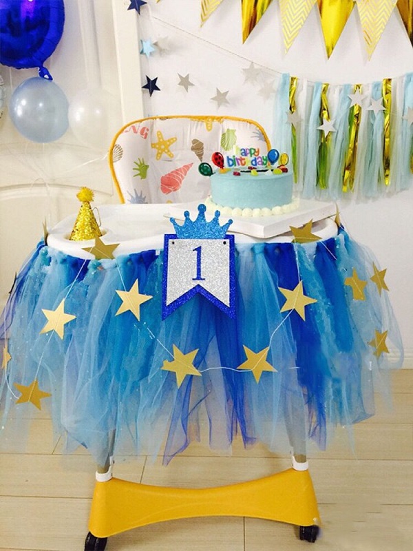   تزیین میز تولد پسرانه با تور آبی و ستاره